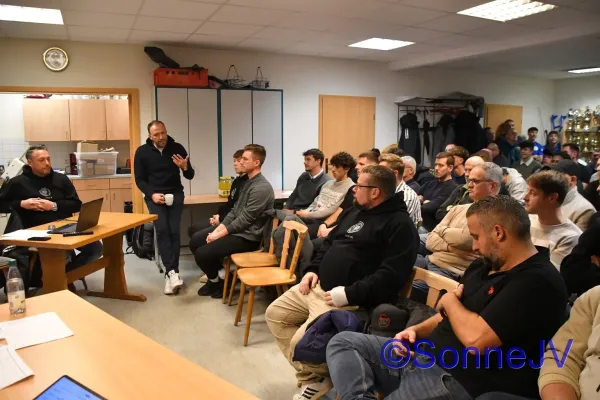 2025-12-13 -Jahreshauptversammlung-Weihnachtsfeier