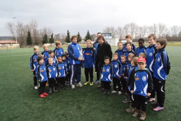 Übergabe Trainingsanzüge G u. D-Junioren